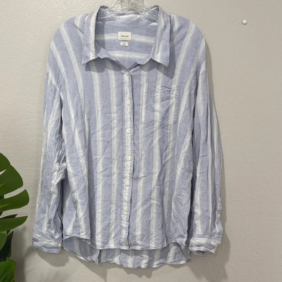 Aritzia - Wilfred Free striped relaxed linen blend button front shirt - Picture 4 of 9